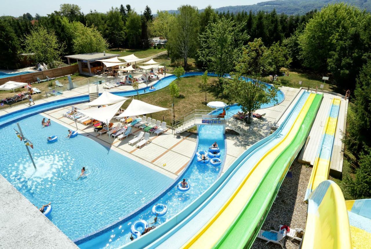 Honey Paradise Glamping Resort Dobova Exteriör bild
